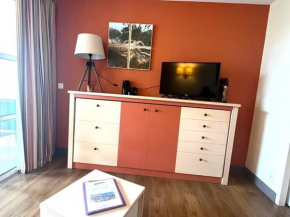Cap Esterel: Duplex 3P, Terrasse, Solarium, Piscine Accès, 6 pers - FR-1-504-668